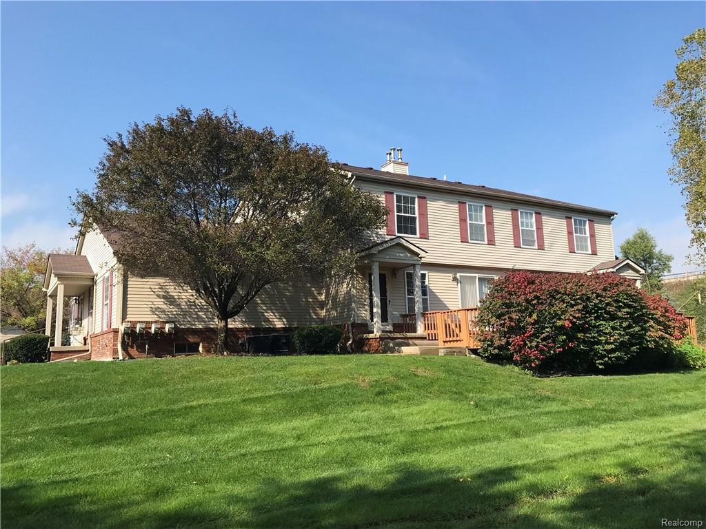 812 Oakwood Drive Drive - Photo 1