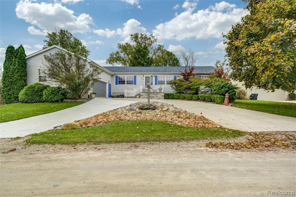 9856 Lyon Drive - Photo 1