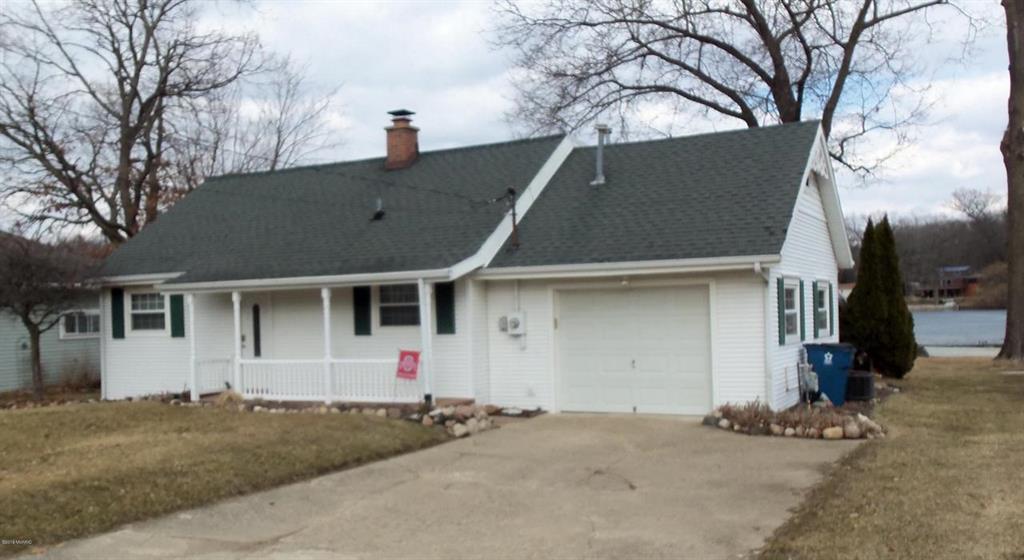1387 Hickory Rd - Photo 1