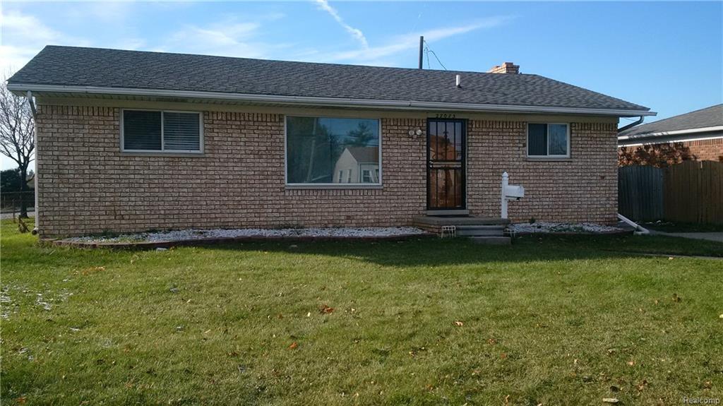 27073 Milton Avenue - Photo 1