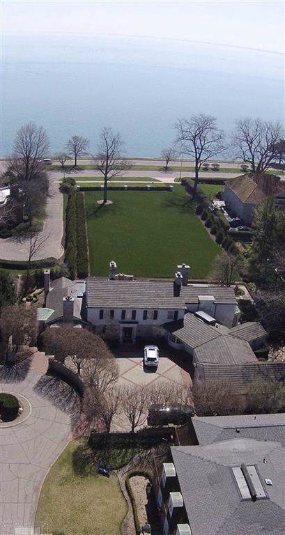 467 Lake Shore - Photo 1