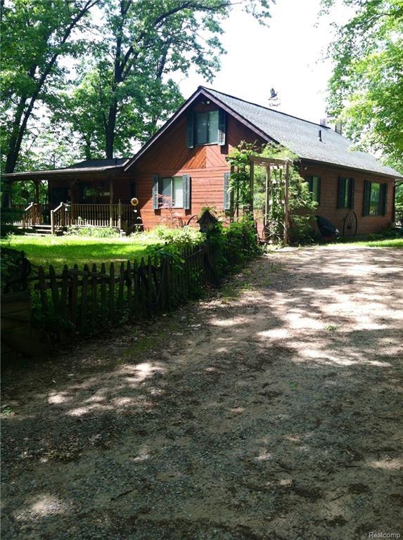 8725 Hidden Lake Drive - Photo 1