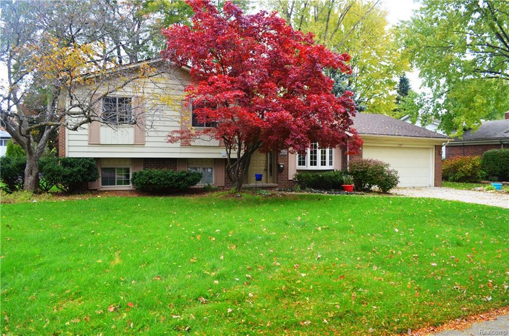 2189 Hillcrescent Drive - Photo 1