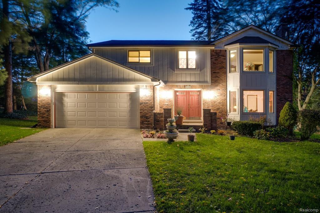 2738 Bridle Road - Photo 1