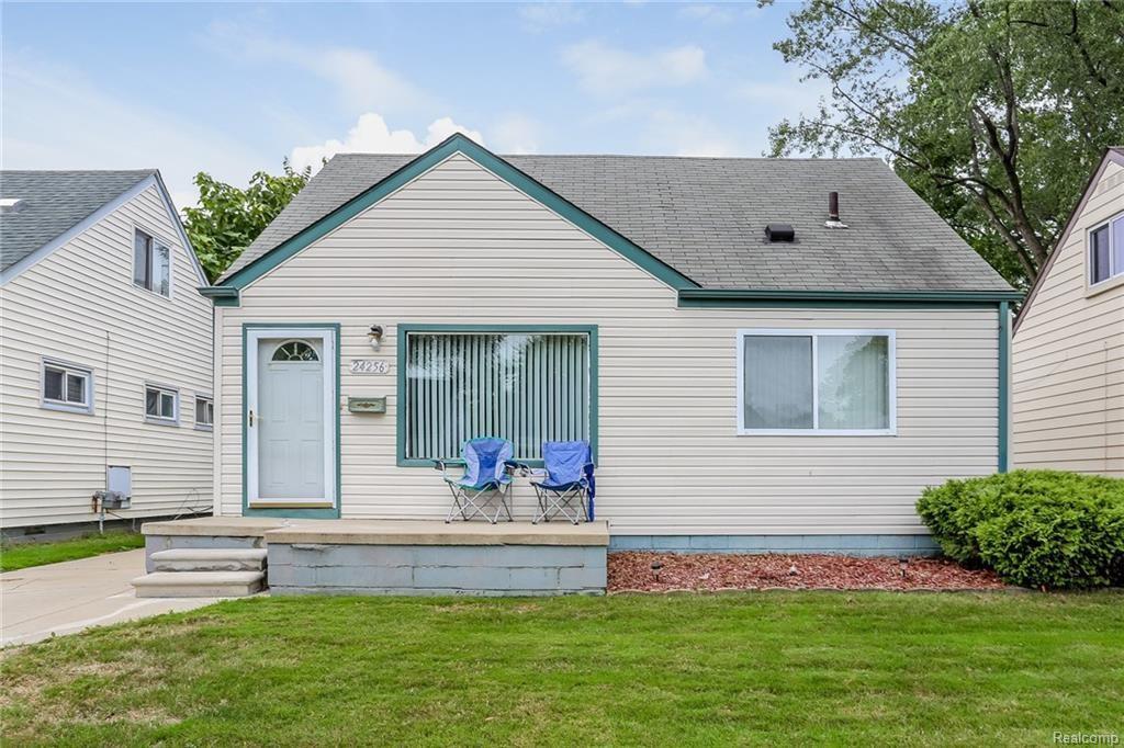 24256 Lauren Avenue - Photo 1