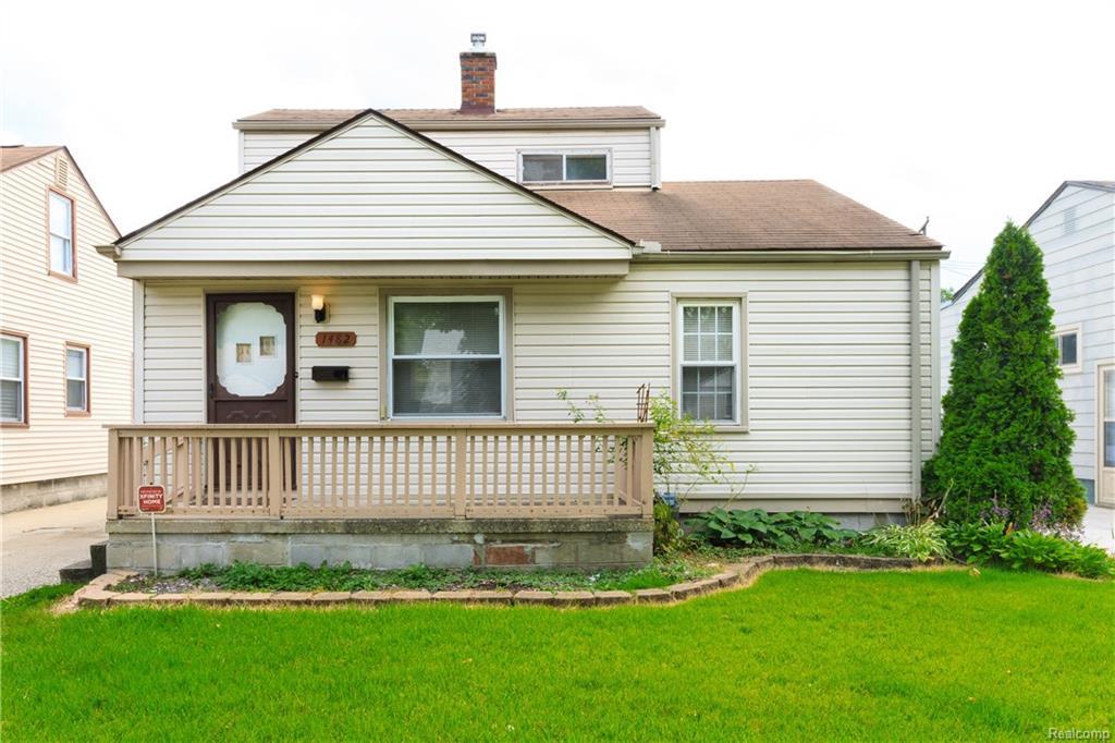 1482 Bernhard Avenue - Photo 1