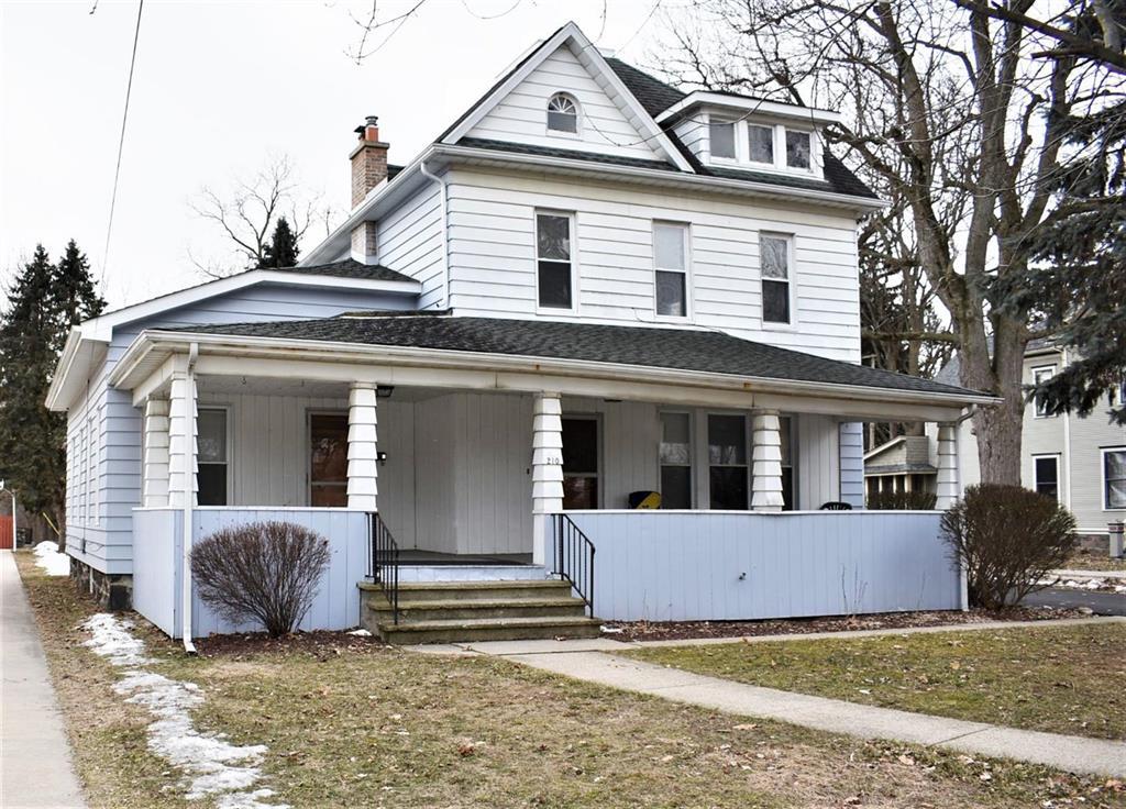 210 Main - Photo 1