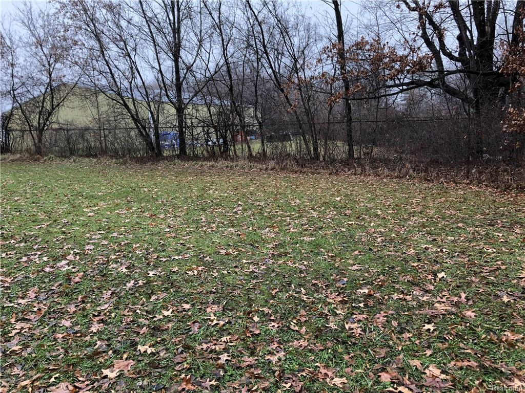 823 Mill Street - Photo 1