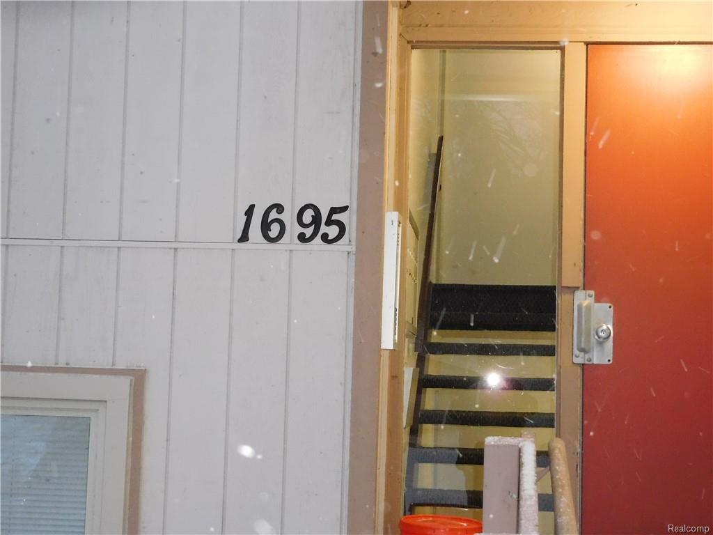 1695 Riverside Drive - Photo 1