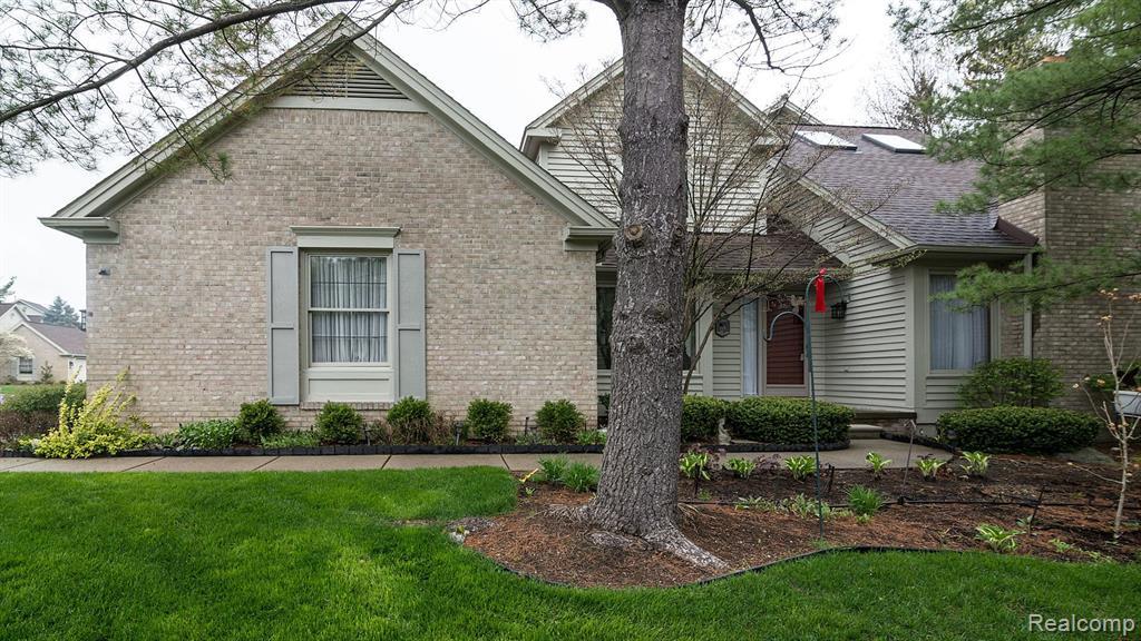 4441 Golf View Drive - Photo 1
