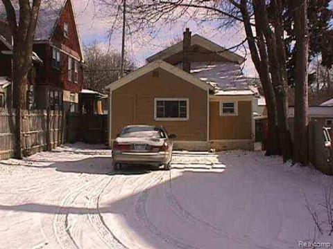 914 1ST Street - Photo 1