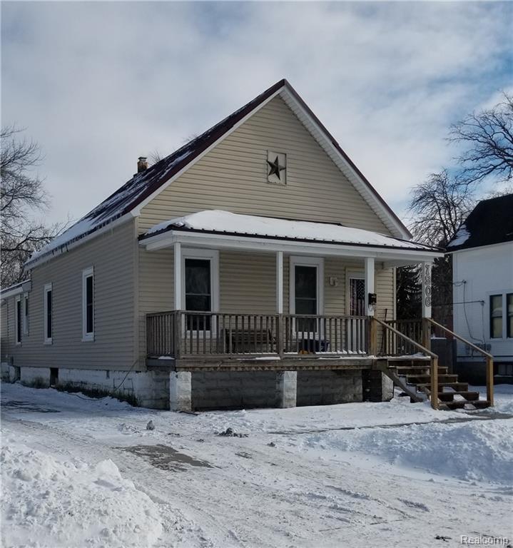 1906 11TH Avenue - Photo 1