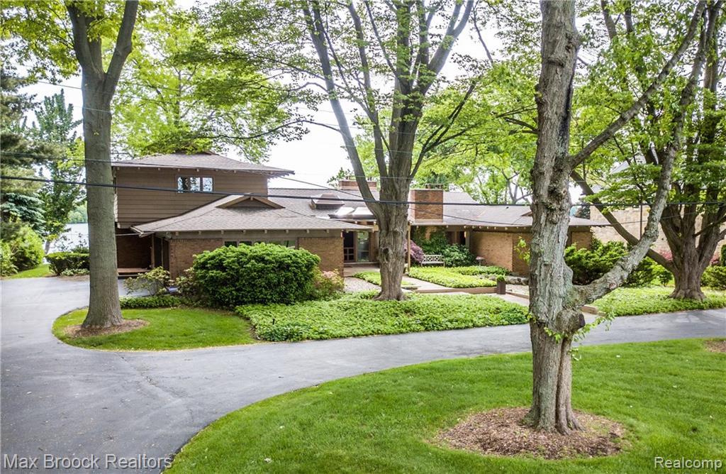 3463 Shore Drive - Photo 1