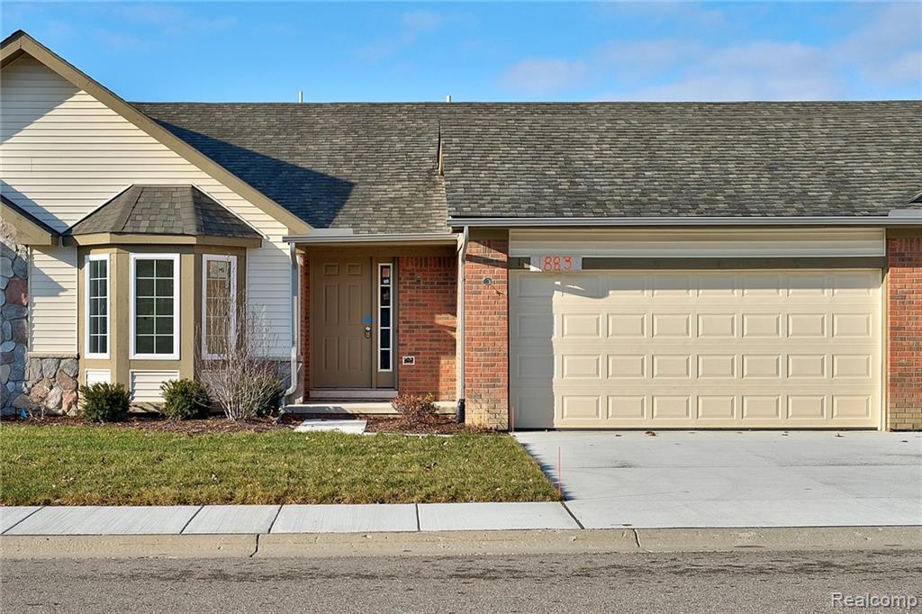 1883 Kenwyck Drive - Photo 1