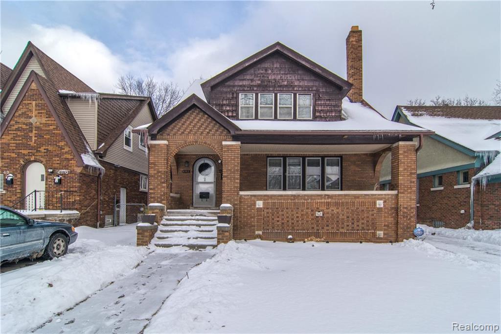 4360 Kensington Avenue - Photo 1