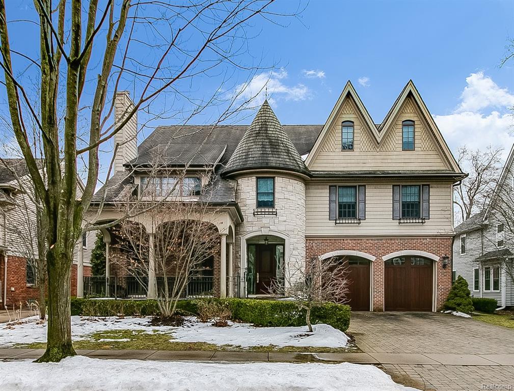 745 Wallace Street - Photo 1