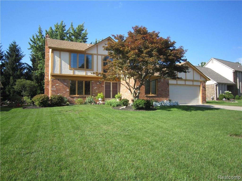 2792 Broadmoor Drive - Photo 1