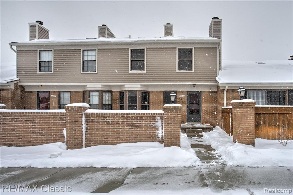 22130 Edgewater - Photo 1