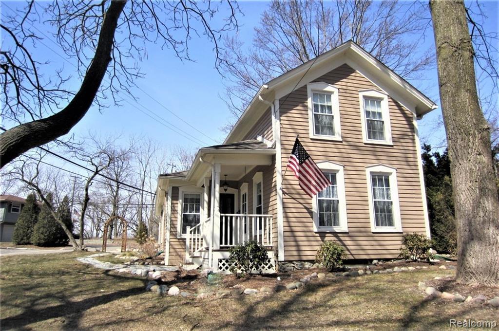 205 Romeo Road - Photo 1