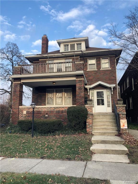 1266 Lakepointe Street - Photo 1