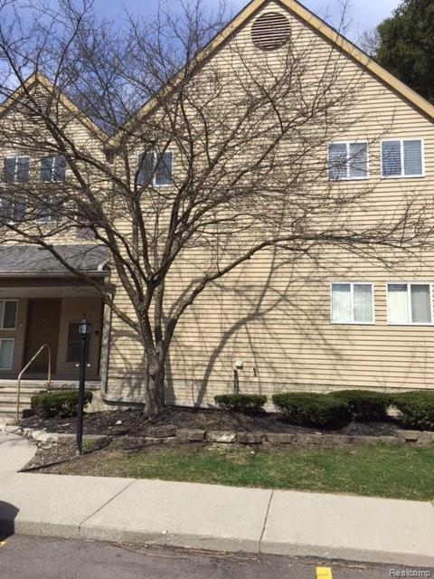 27971 Rollcrest Road - Photo 1