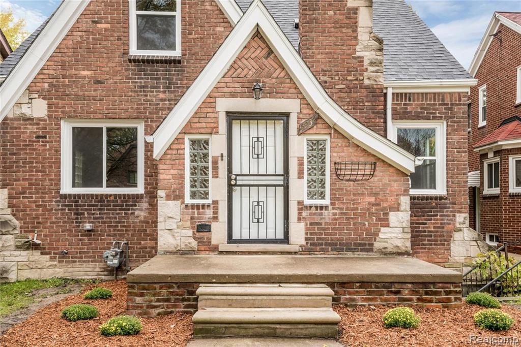 5933 Kensington- Avenue - Photo 1