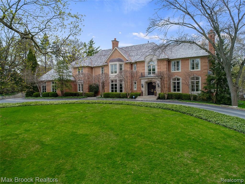 1160 Pembroke Drive - Photo 1