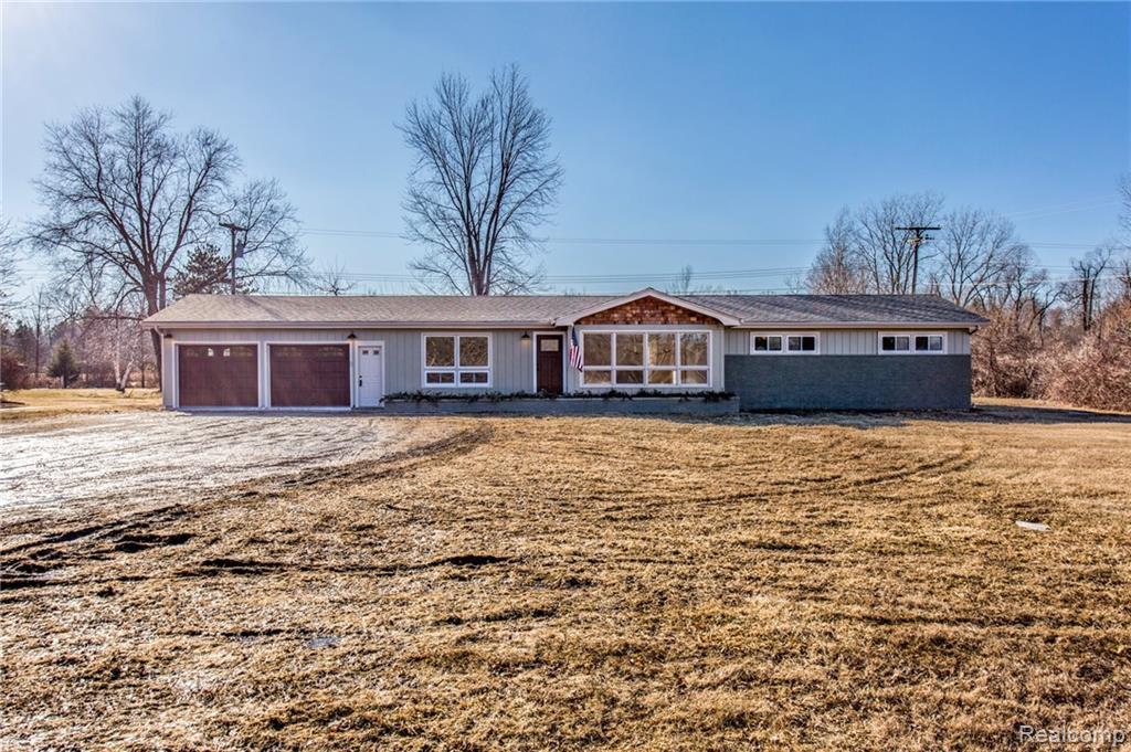 6710 Lakeshore Road - Photo 1