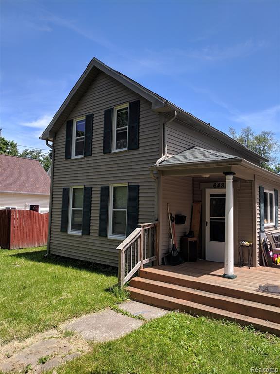 648 Pine Street - Photo 1