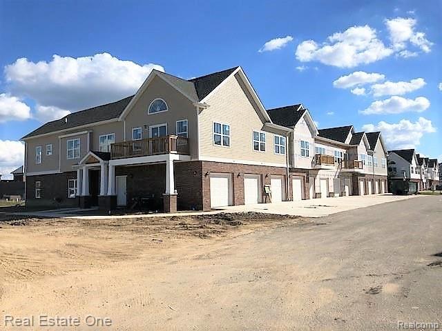 1749 Welland Street - Photo 1