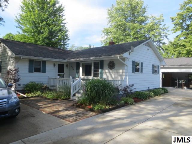 6484 Jackson Rd - Photo 1