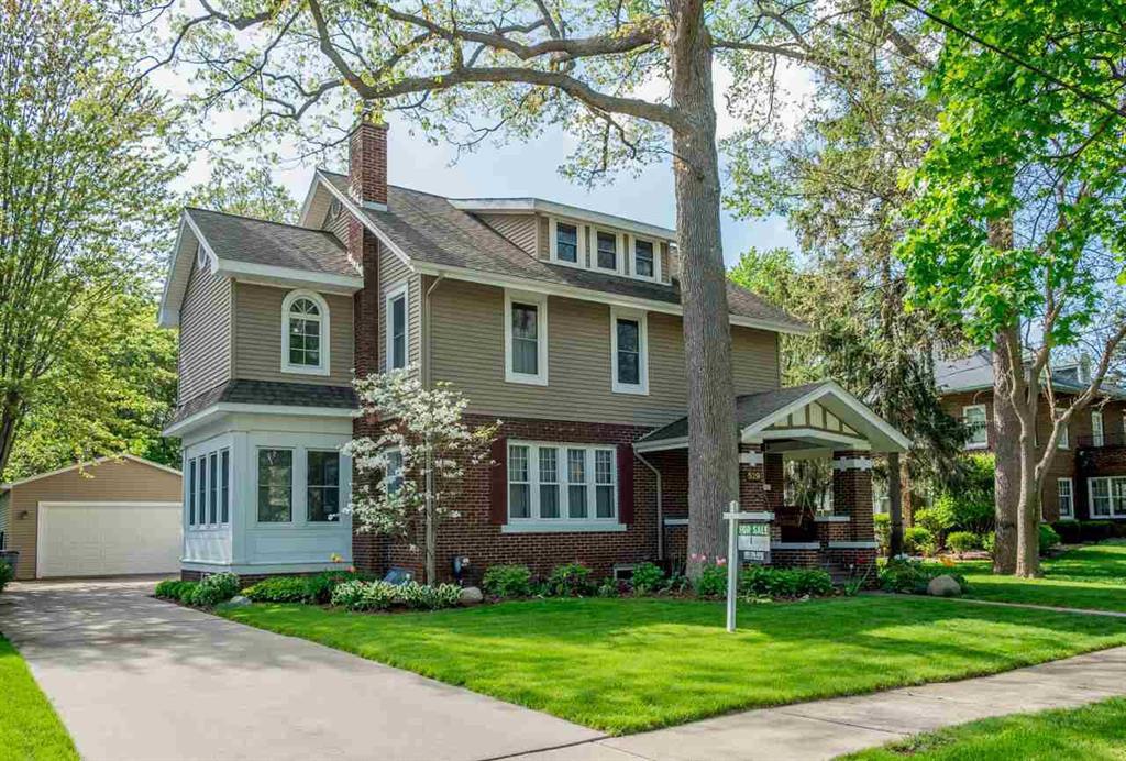 529 Clark - Photo 1