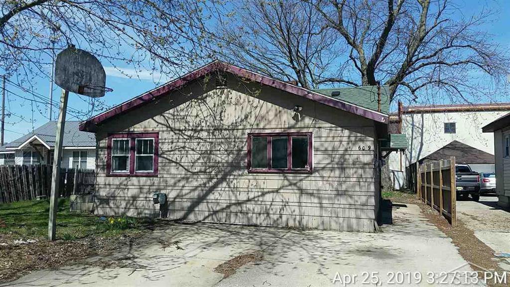 609 Pine Street - Photo 1