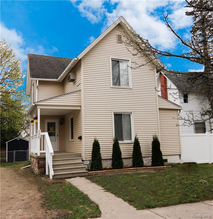 438 Mason Street - Photo 1