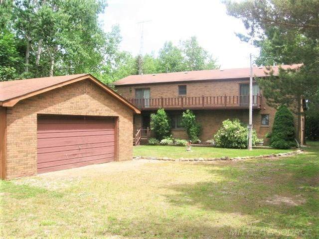 8386 Lakeshore - Photo 1