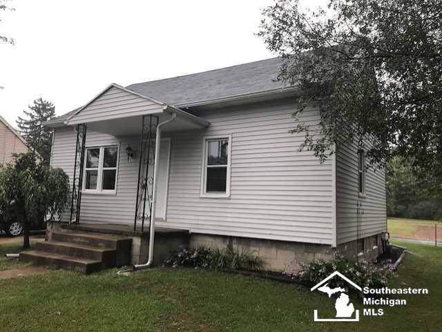 10900 Maple St - Photo 1