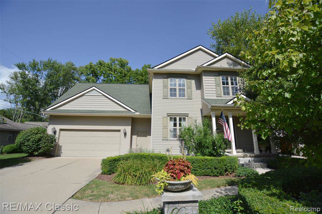 621 Orchard Drive - Photo 1