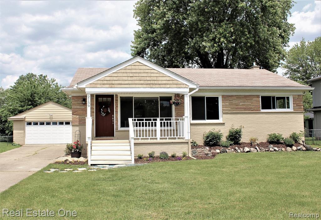 2139 Stirling Drive - Photo 1