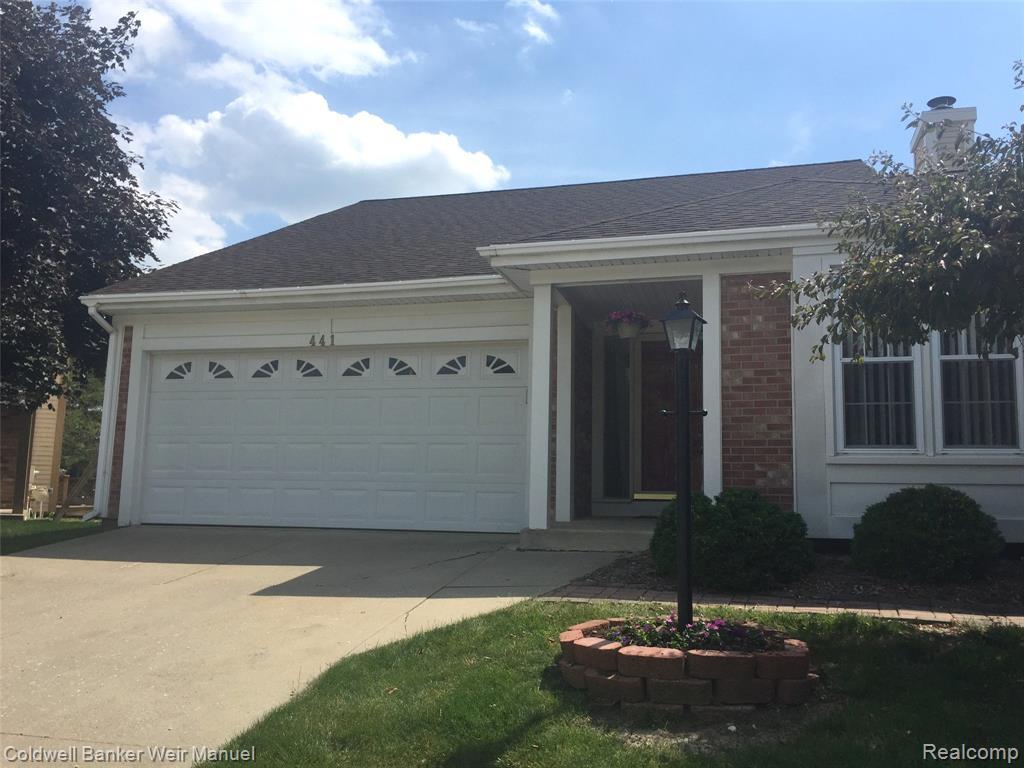 441 Farmridge Court - Photo 1