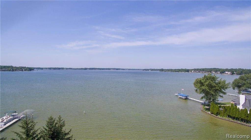 1540 Cass Lake Road - Photo 1