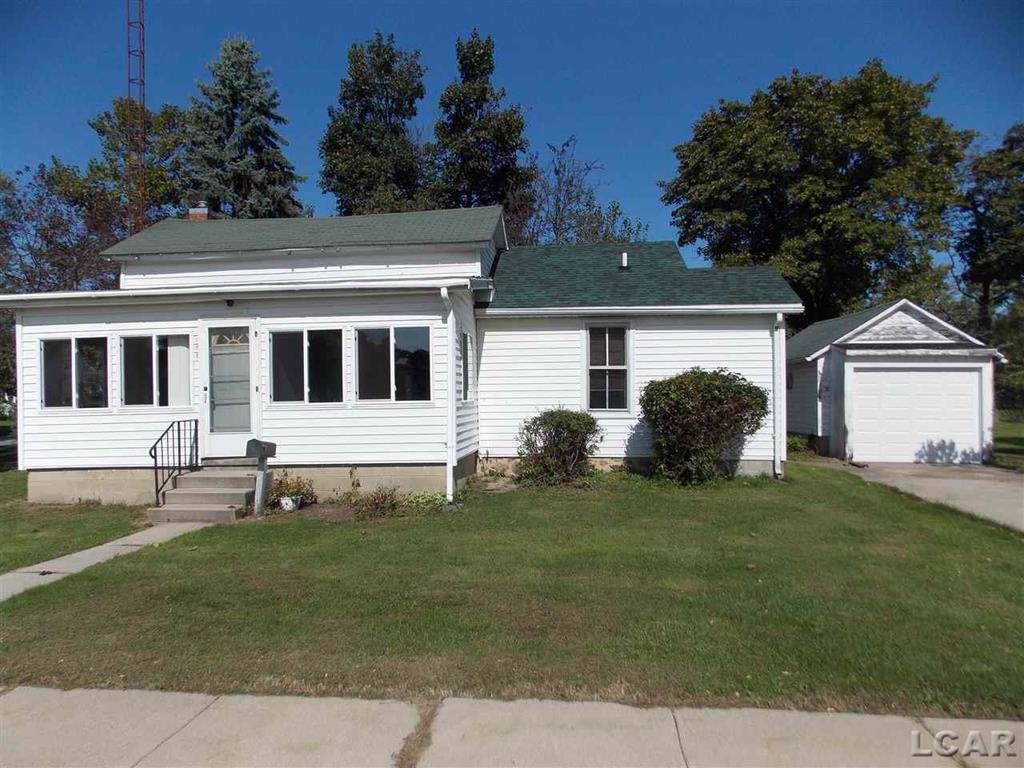 501 Pottawatamie - Photo 1