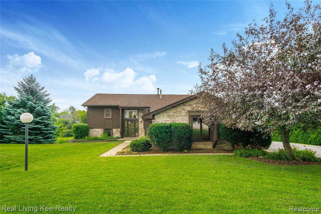 335 Olivewood Court - Photo 1