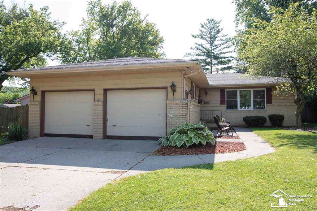 740 Roessler - Photo 1