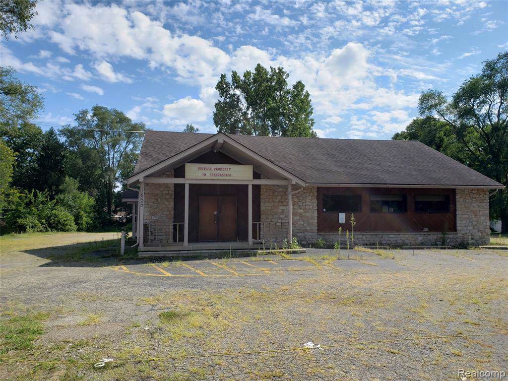 1655 Glengary Road - Photo 1