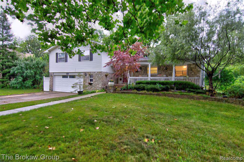 408 Woodbridge Drive - Photo 1