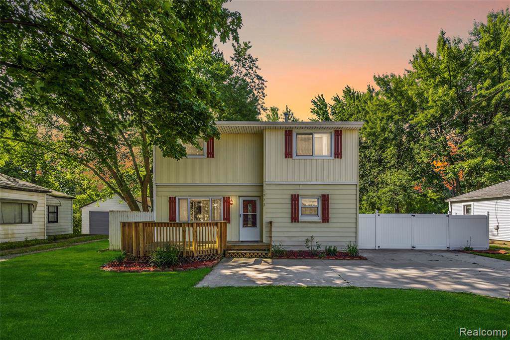 1773 Auburn Road - Photo 1