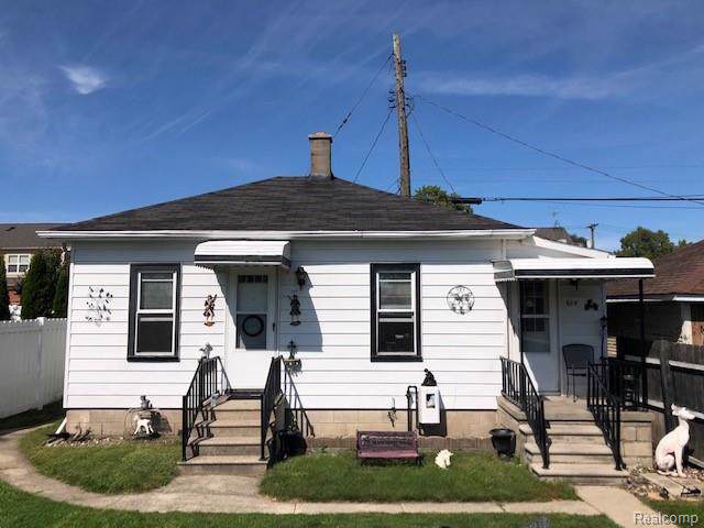 614 Superior Boulevard - Photo 1