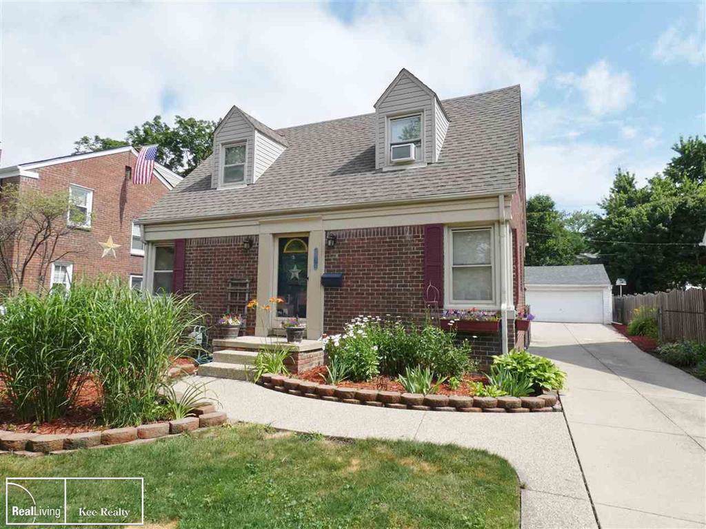 2032 Lancaster - Photo 1