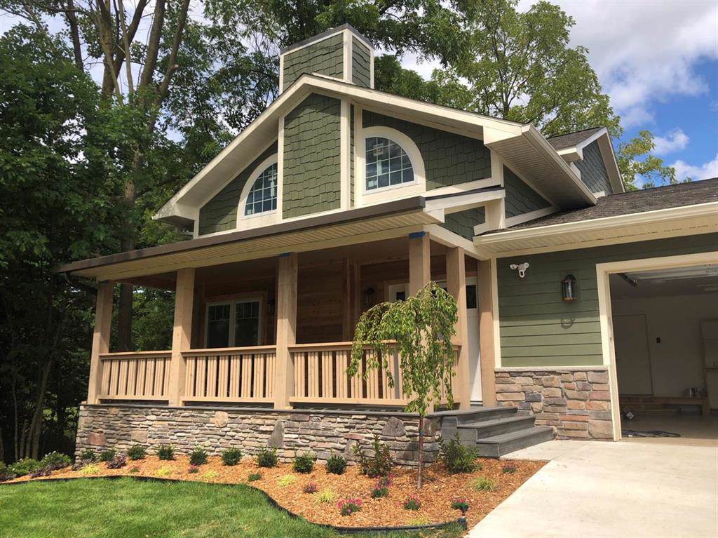 2248 Foss Street - Photo 1