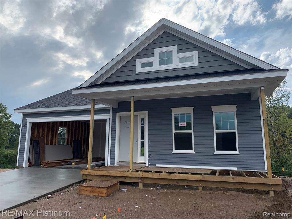 9292 Regency Boulevard - Photo 1